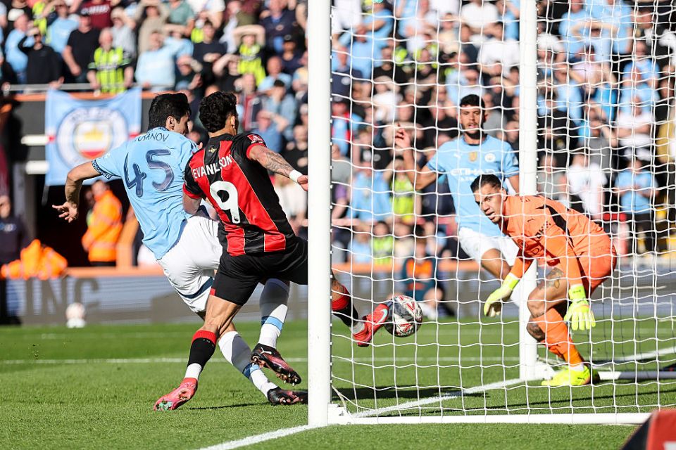 BOURNEMOUTH, ENGLAND - MARCH 30: Evanilson of Bournemouth scores a goal to make it 1-0 during the Emirates FA Cup Quarter Final match between AFC Bournemouth and Manchester City at Vitality Stadium on March 30, 2025 in Bournemouth, England. (Photo by Robin Jones - AFC Bournemouth/AFC Bournemouth via Getty Images)