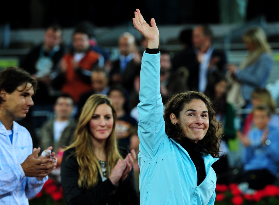 Virginia Ruano Pascual still enjoyed a successful career in doubles