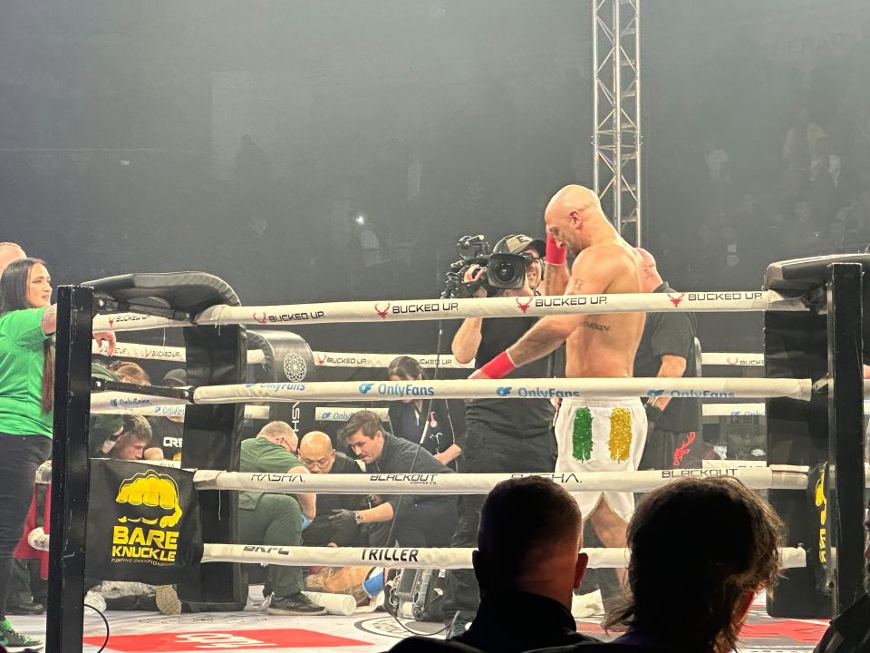 Cooke could only watch on as his opponent received treatment