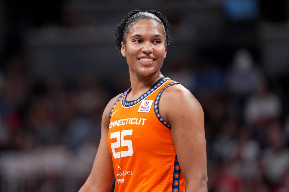 INDIANAPOLIS, INDIANA - MAY 20: Alyssa Thomas #25 of the Connecticut Sun smiles during a game against the Indiana Fever at Gainbridge Fieldhouse on May 20, 2024 in Indianapolis, Indiana. NOTE TO USER: User expressly acknowledges and agrees that, by downloading and or using this photograph, User is consenting to the terms and conditions of the Getty Images License Agreement. (Photo by Emilee Chinn/Getty Images)