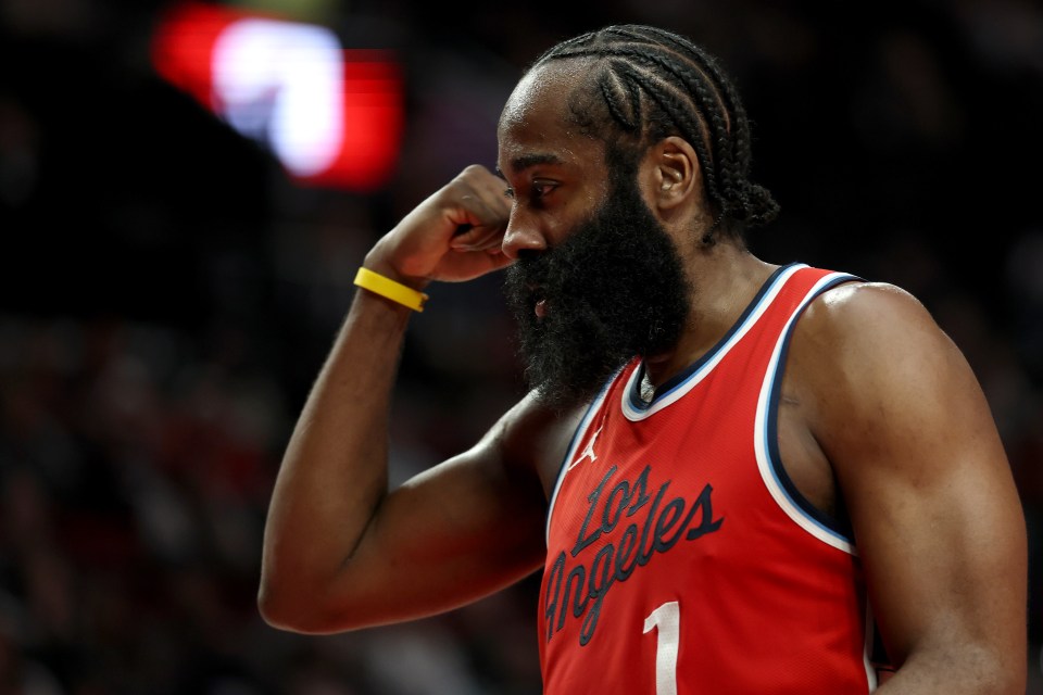 PORTLAND, OREGON - JANUARY 16: James Harden #1 of the LA Clippers flexes after a basket against the Portland Trail Blazers during the second half at Moda Center on January 16, 2025 in Portland, Oregon. NOTE TO USER: User expressly acknowledges and agrees that, by downloading and or using this photograph, User is consenting to the terms and conditions of the Getty Images License Agreement. (Photo by Steph Chambers/Getty Images)