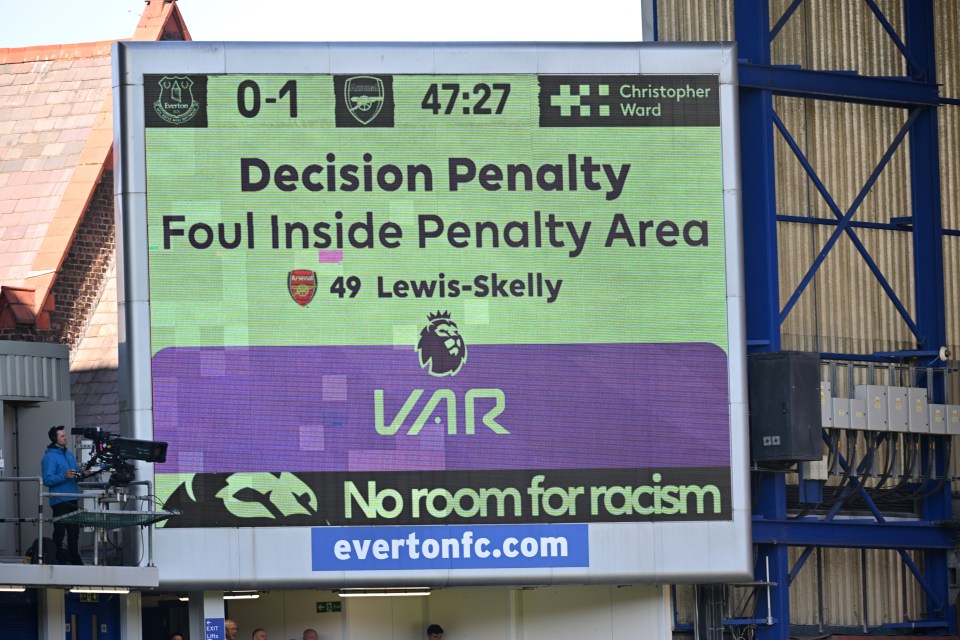 VAR checked Lewis-Skelly's incident but elected not to overturn the original decision