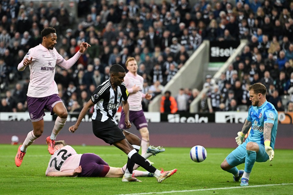Isak finished from close range in first half stoppage-time to give Newcastle the lead