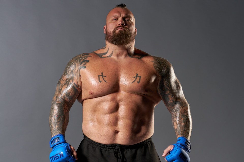 Hall's fight will be contested in four-minute rounds with 90 second breaks