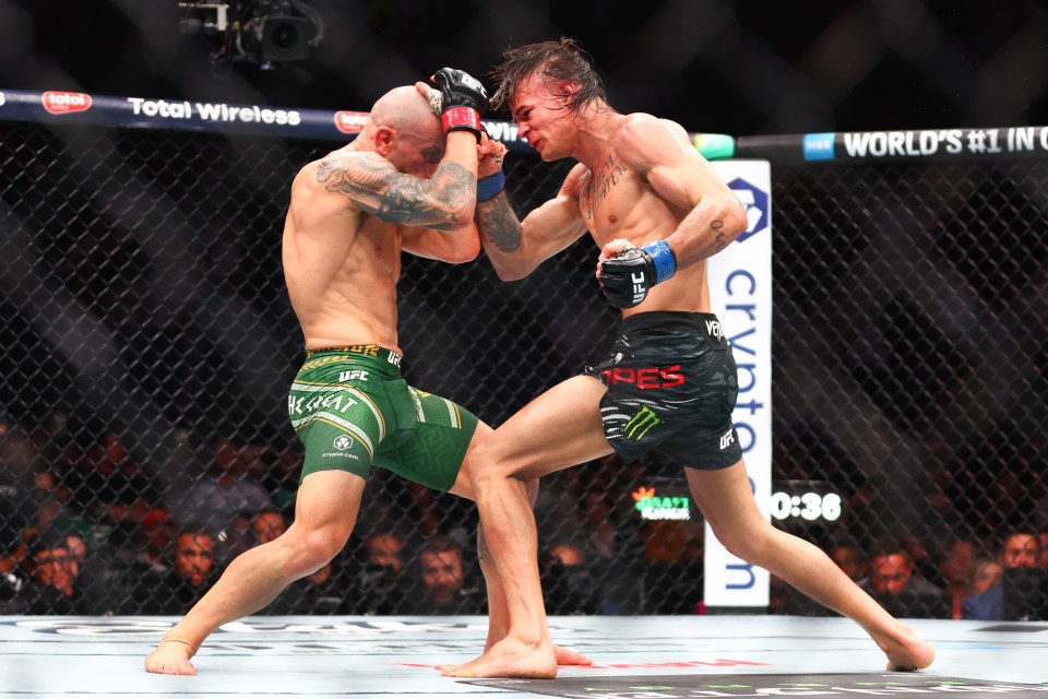 'The Great' was forced to overcome adversity in his fight with Lopes
