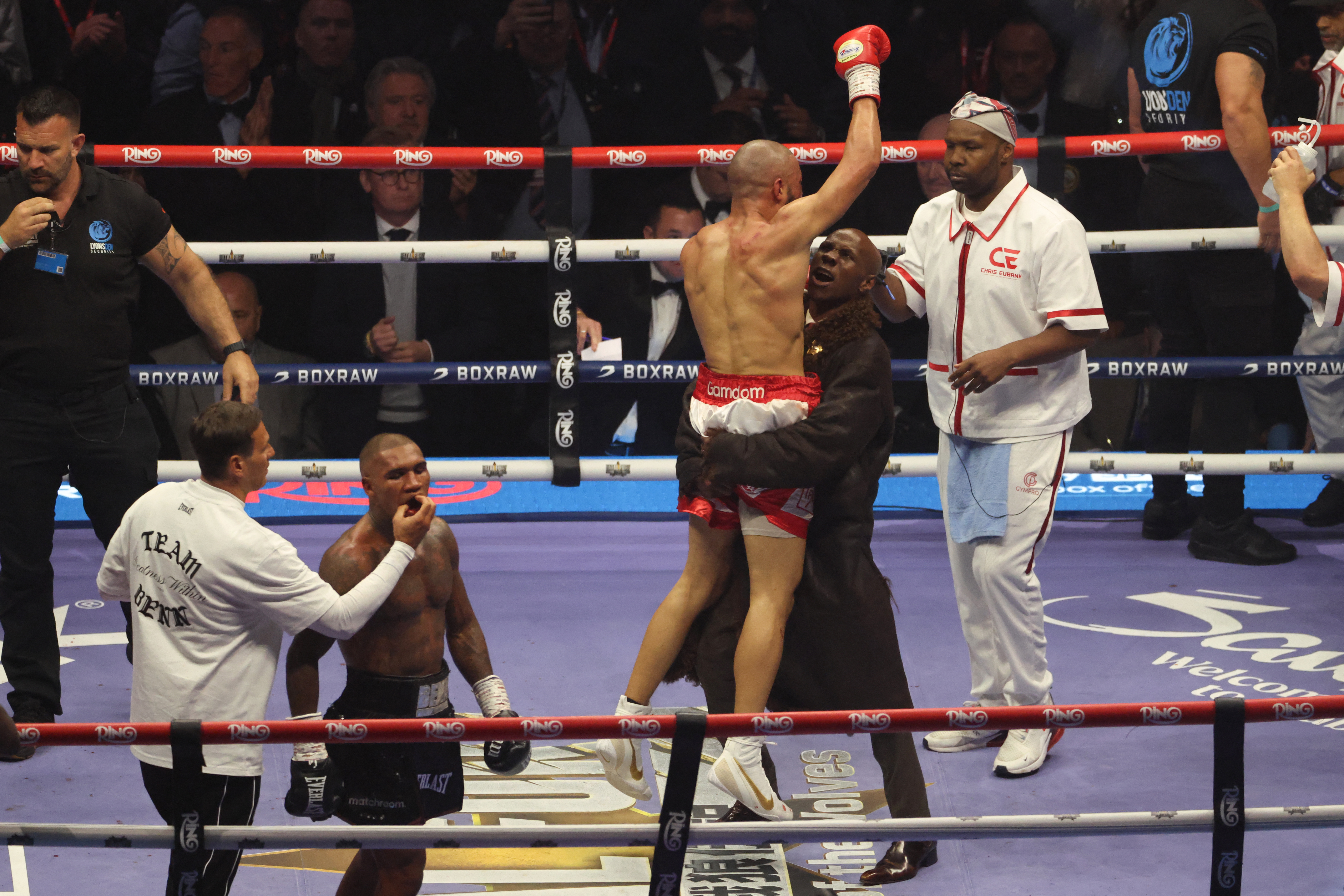 But the 28-year-old ultimately fell short to a tight unanimous decision defeat