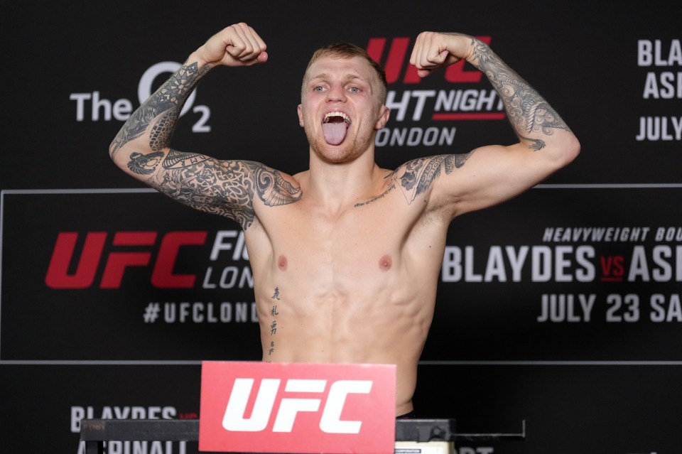 Jones said he's faster and stronger than Stephens with a better wrestling game