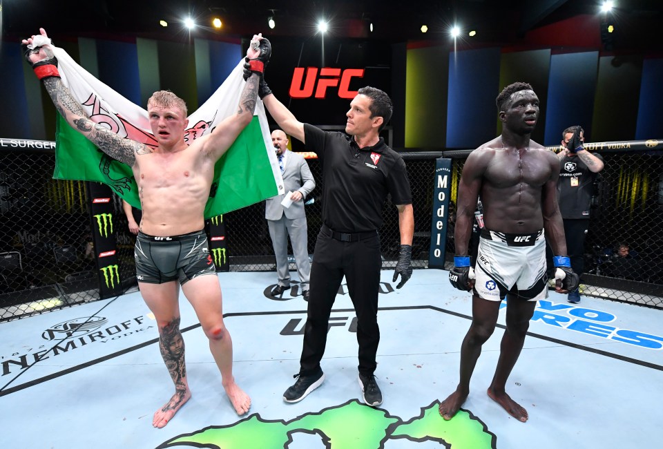 Blaenavon native Jones returns to the UFC on Saturday in Des Moines, Iowa